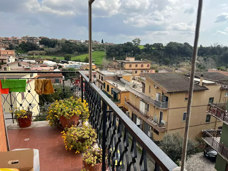 Immagine 3 di Appartamento in vendita  in Via Volpiano a Roma