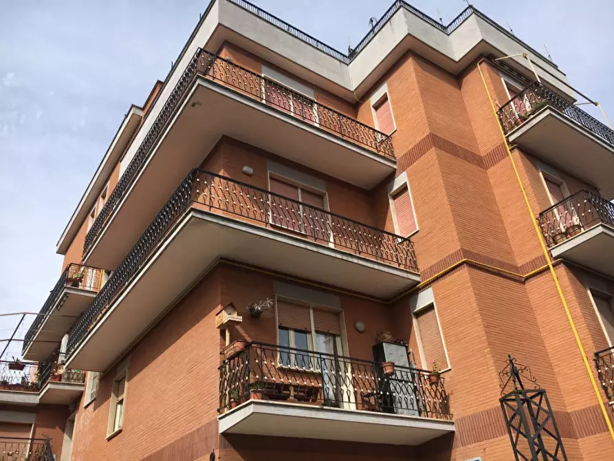 Immagine 14 di Appartamento in vendita  in Via Volpiano a Roma