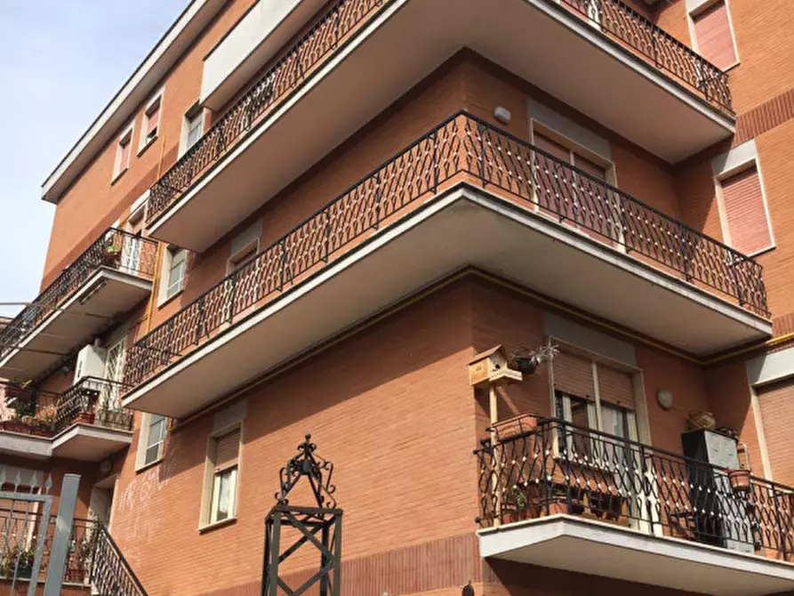 Immagine 15 di Appartamento in vendita  in Via Volpiano a Roma