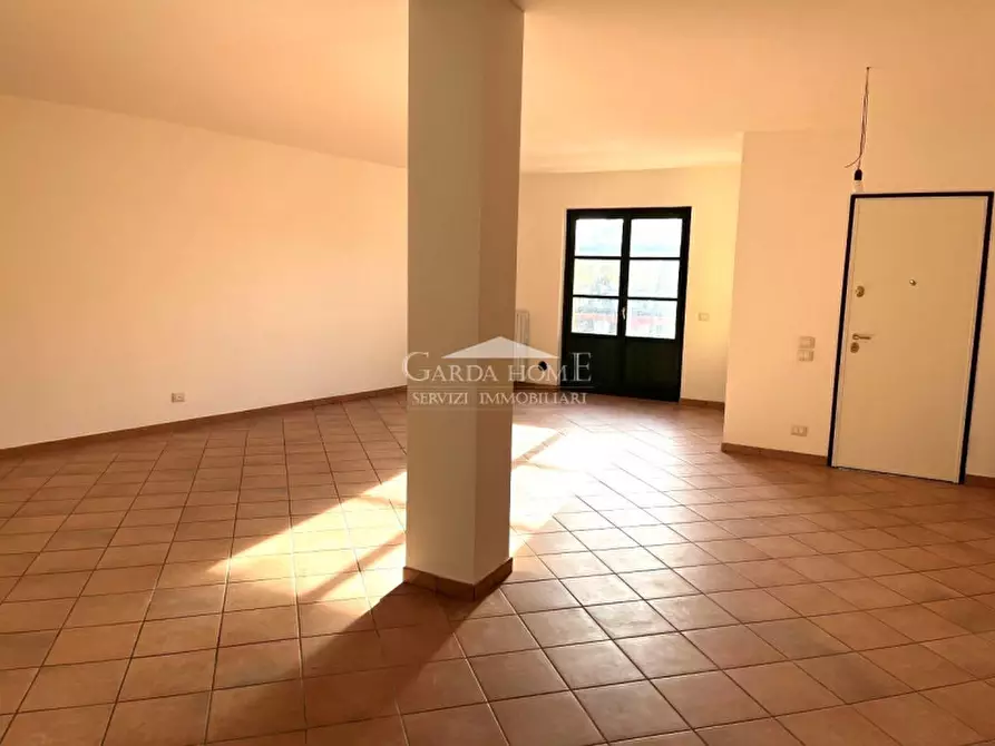 Immagine 8 di Appartamento in vendita  in Via Vaccarolo a Desenzano Del Garda