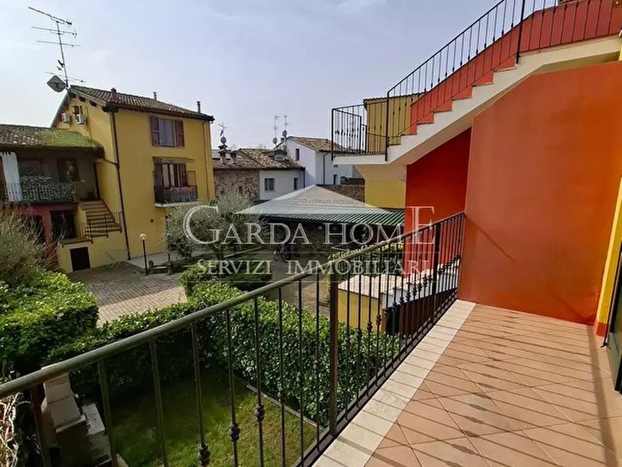 Immagine 18 di Appartamento in vendita  in Via Vaccarolo a Desenzano Del Garda