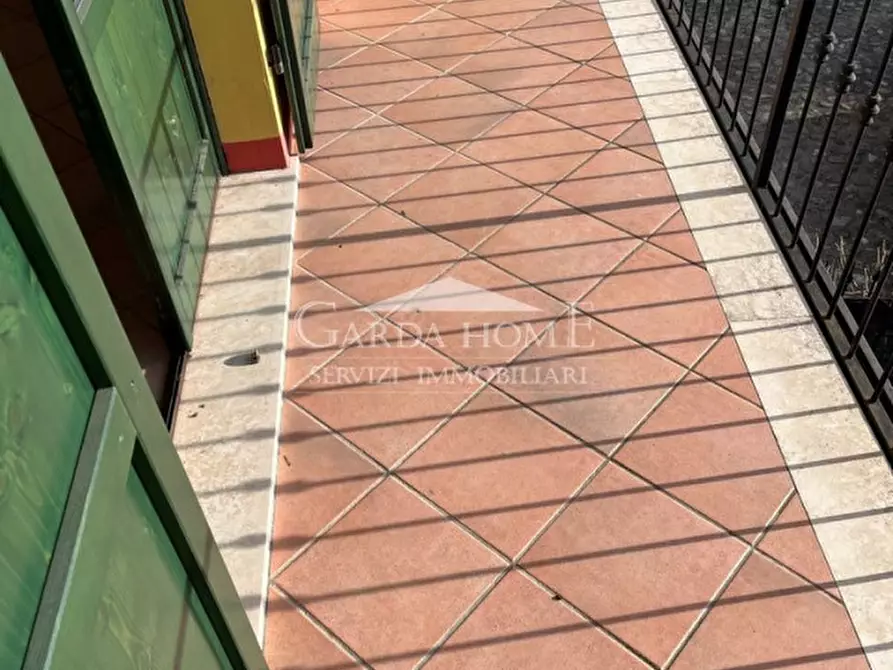 Immagine 20 di Appartamento in vendita  in Via Vaccarolo a Desenzano Del Garda