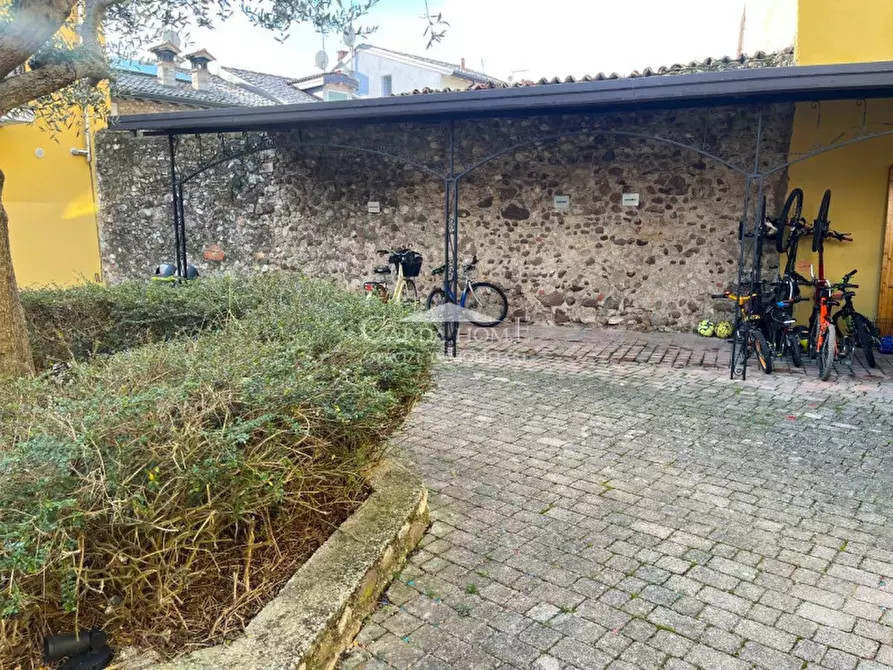 Immagine 22 di Appartamento in vendita  in Via Vaccarolo a Desenzano Del Garda