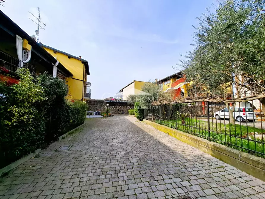 Immagine 26 di Appartamento in vendita  in Via Vaccarolo a Desenzano Del Garda