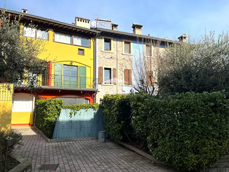 Immagine 33 di Appartamento in vendita  in Via Vaccarolo a Desenzano Del Garda