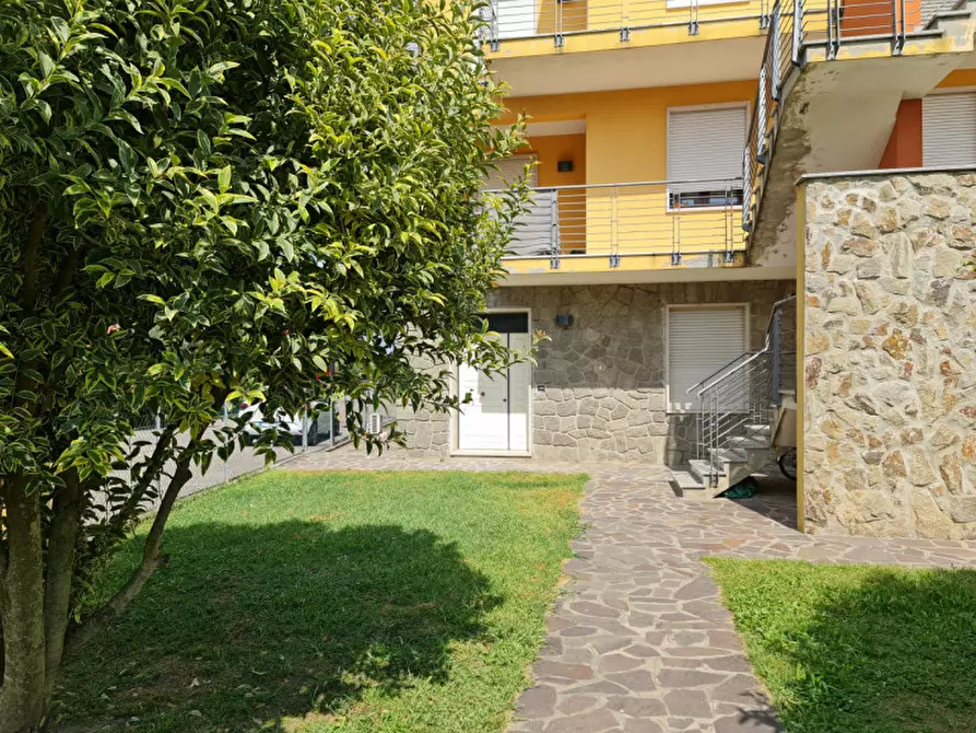 Immagine 1 di Appartamento in vendita  a Lendinara