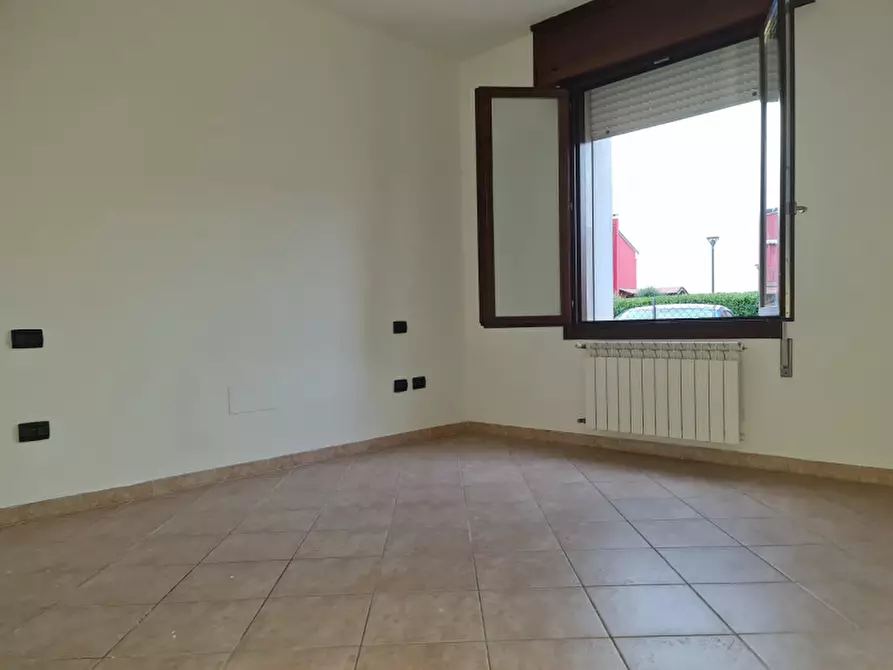 Immagine 6 di Appartamento in vendita  a Lendinara