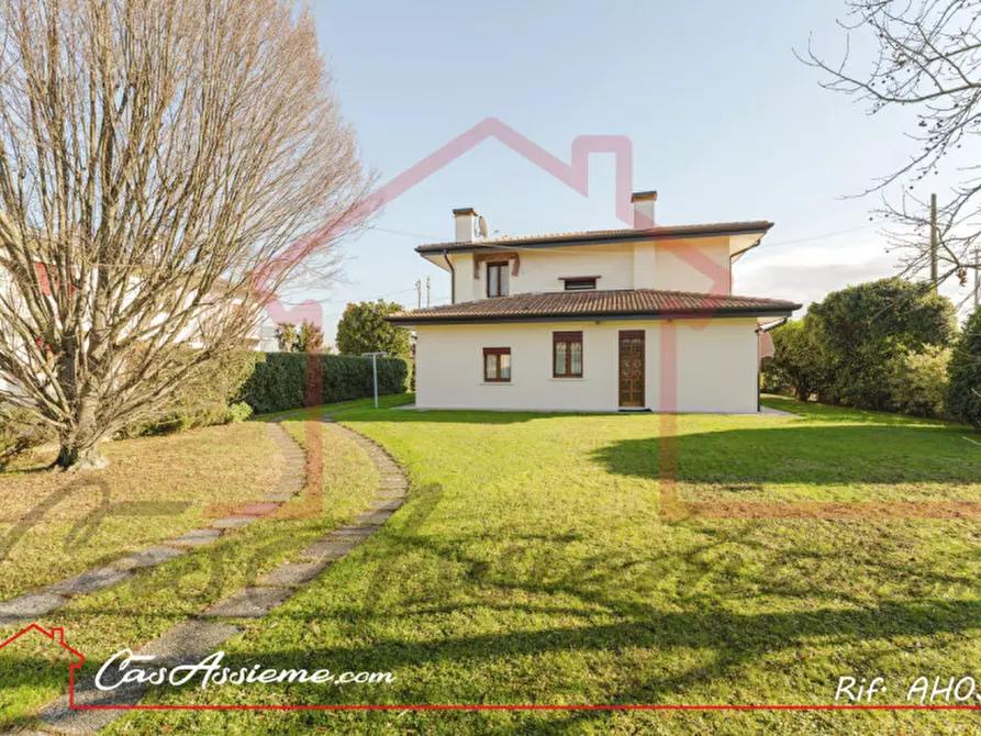 Immagine 42 di Casa indipendente in vendita  a Giavera Del Montello