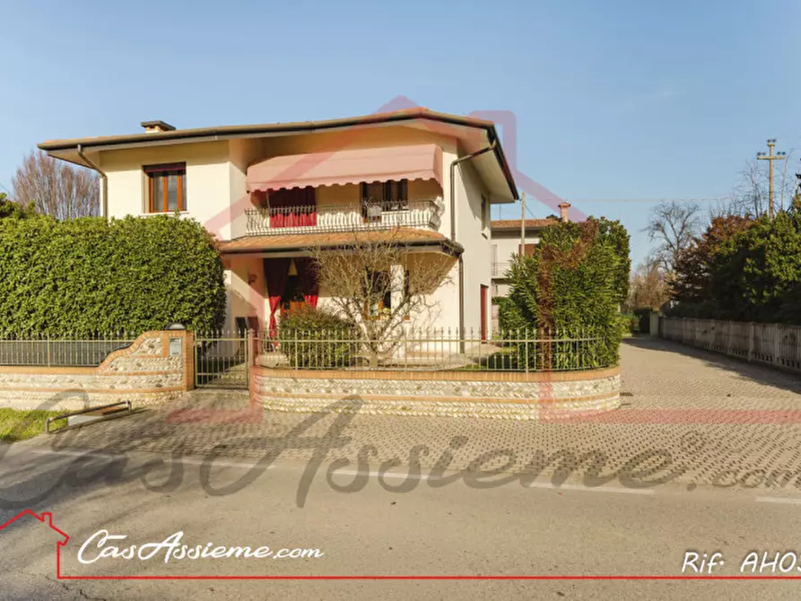 Immagine 47 di Casa indipendente in vendita  a Giavera Del Montello