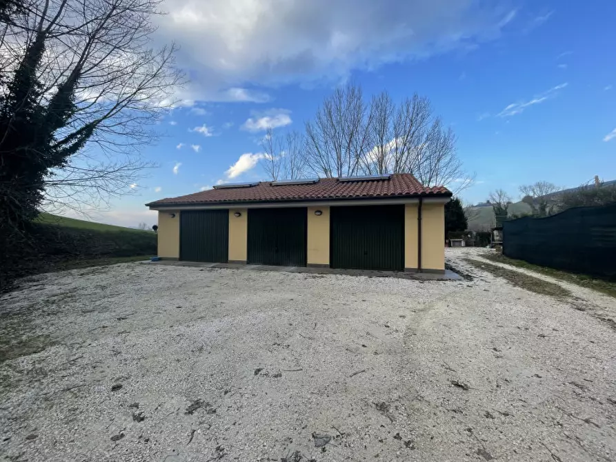 Immagine 26 di Casa trifamiliare in vendita  a Ancona