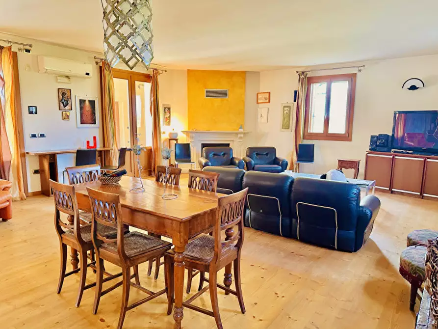 Immagine 5 di Casa indipendente in vendita  in Via Ca' Dolfin a Rosà