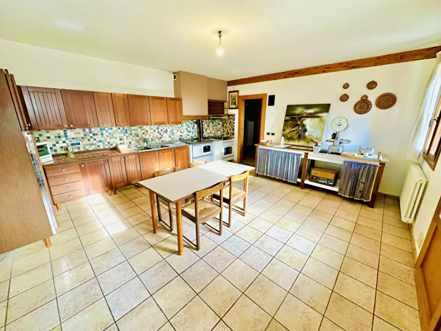 Immagine 8 di Casa indipendente in vendita  in Via Ca' Dolfin a Rosà