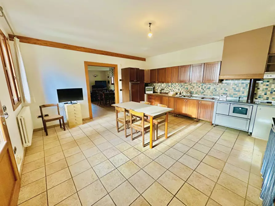 Immagine 9 di Casa indipendente in vendita  in Via Ca' Dolfin a Rosà