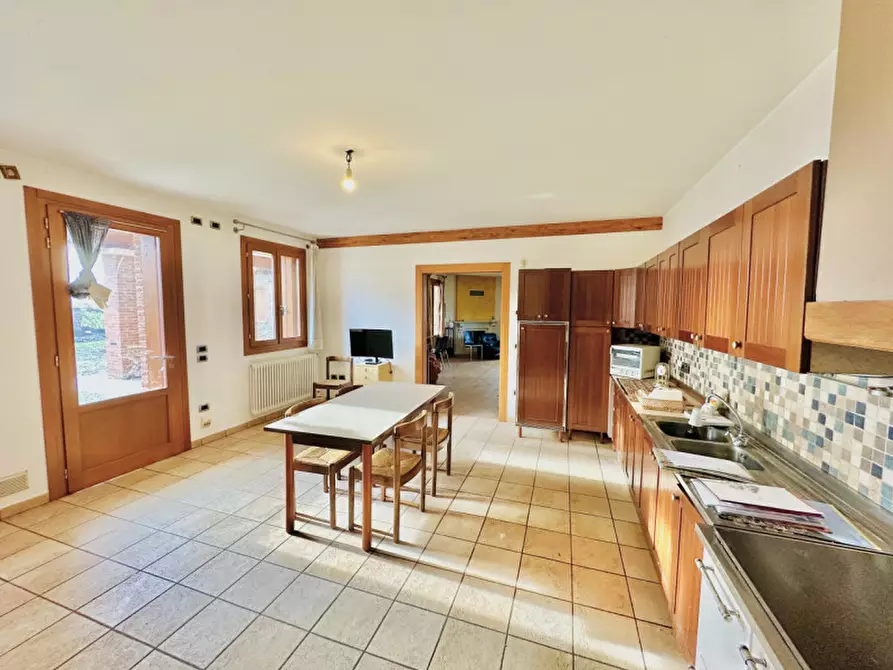 Immagine 10 di Casa indipendente in vendita  in Via Ca' Dolfin a Rosà