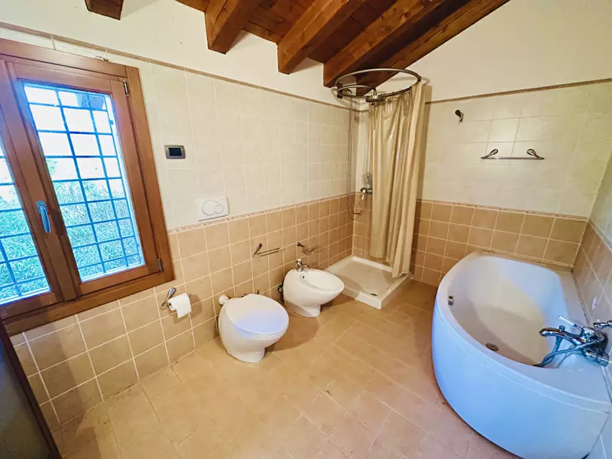 Immagine 13 di Casa indipendente in vendita  in Via Ca' Dolfin a Rosà