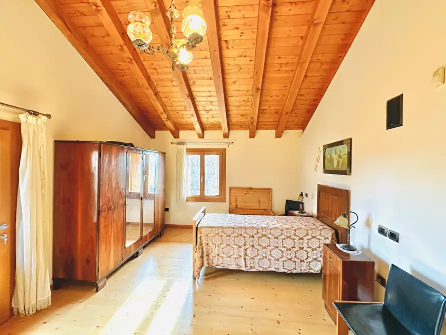 Immagine 17 di Casa indipendente in vendita  in Via Ca' Dolfin a Rosà