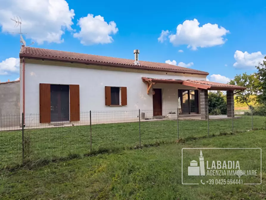 Immagine 21 di Villa in vendita  a Lendinara