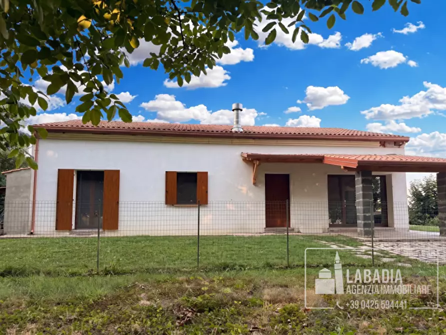 Immagine 22 di Villa in vendita  a Lendinara
