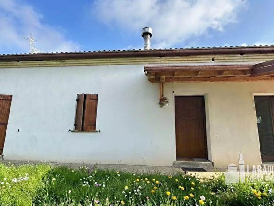 Immagine 29 di Villa in vendita  in Via Arzaron 9 a Lendinara