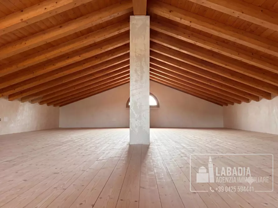 Immagine 43 di Villa in vendita  a Lendinara
