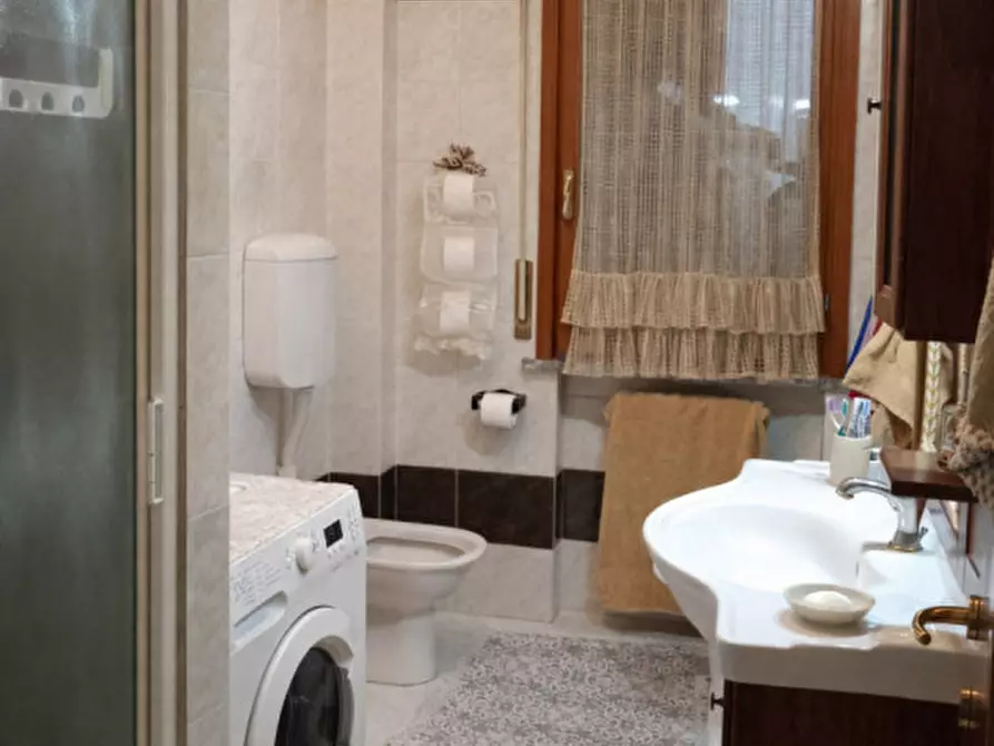 Immagine 4 di Appartamento in vendita  in Via Piero Gobetti a Fidenza