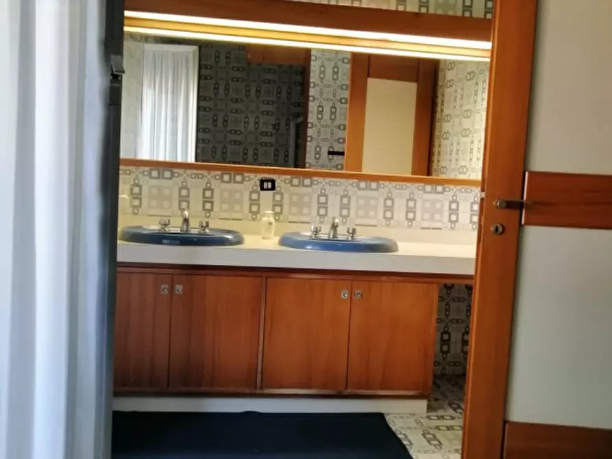 Immagine 6 di Villa in vendita  in Via Enrico Menghini a Nepi