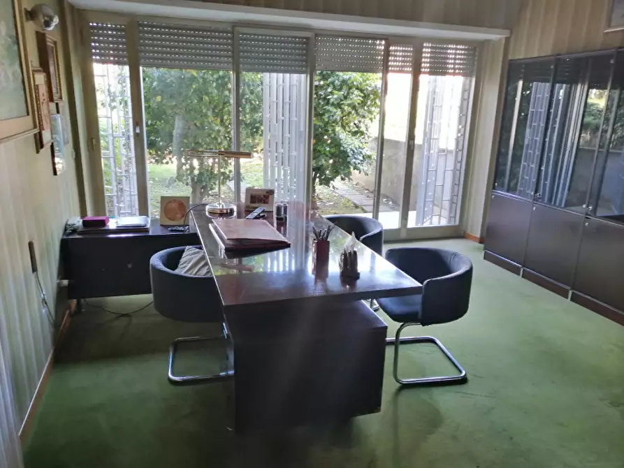 Immagine 11 di Villa in vendita  in Via Enrico Menghini a Nepi