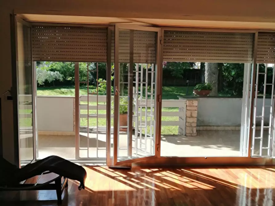 Immagine 29 di Villa in vendita  in Via Enrico Menghini a Nepi