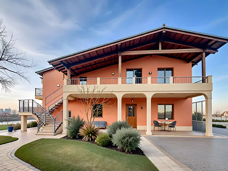 Immagine 1 di Casa indipendente in vendita  in Via Friuli a Paese