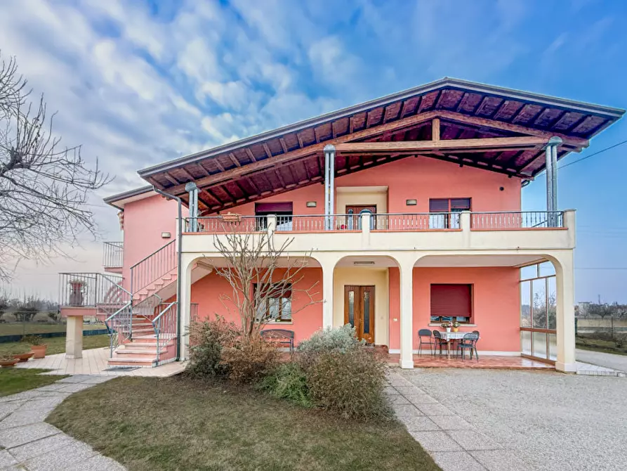 Immagine 3 di Casa indipendente in vendita  in Via Friuli a Paese