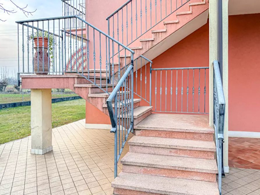 Immagine 6 di Casa indipendente in vendita  in Via Friuli a Paese