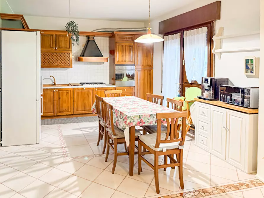 Immagine 8 di Casa indipendente in vendita  in Via Friuli a Paese