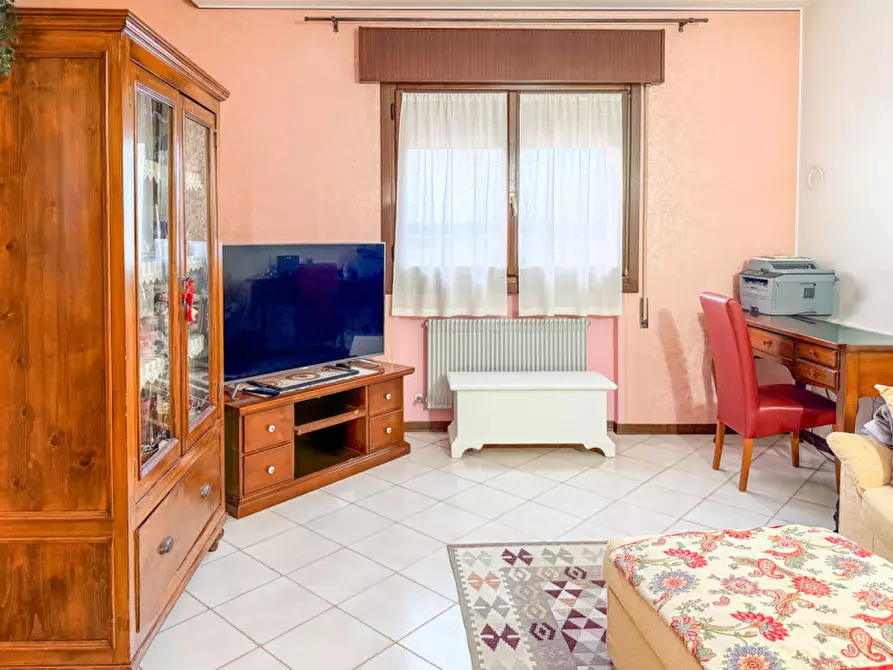 Immagine 9 di Casa indipendente in vendita  in Via Friuli a Paese