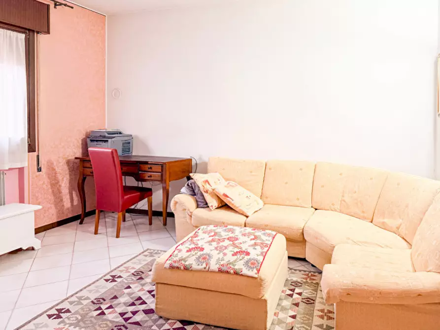 Immagine 10 di Casa indipendente in vendita  in Via Friuli a Paese