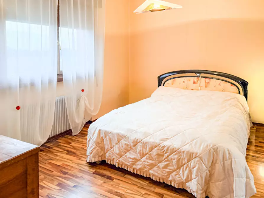 Immagine 12 di Casa indipendente in vendita  in Via Friuli a Paese