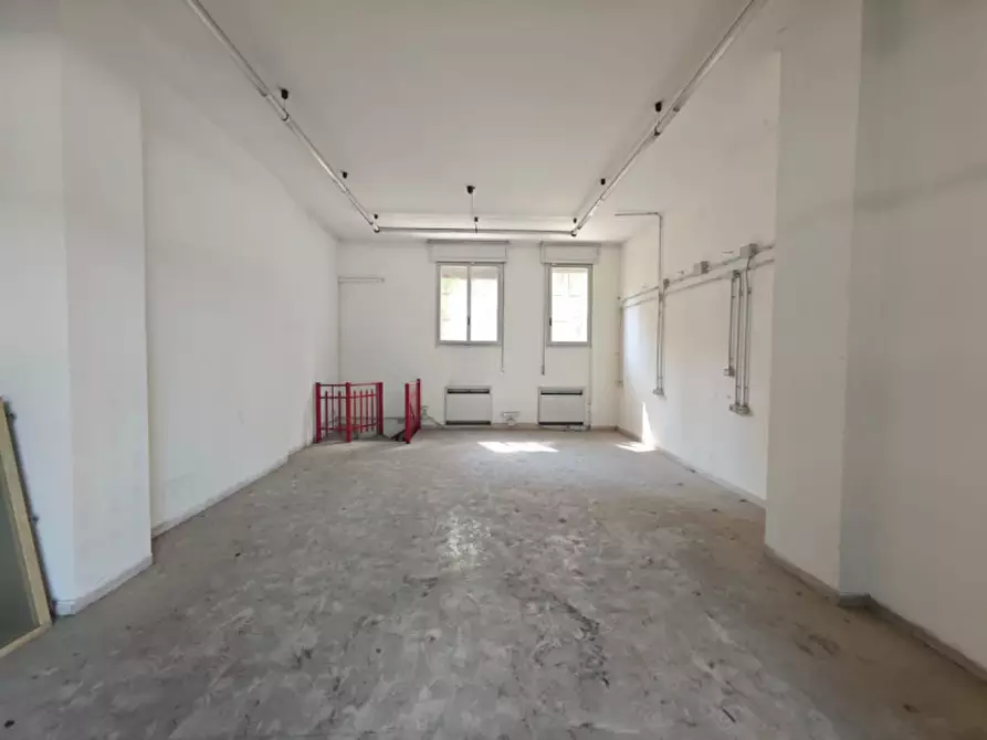 Immagine 3 di Negozio in vendita  in Piazza di Porta San Felice a Bologna