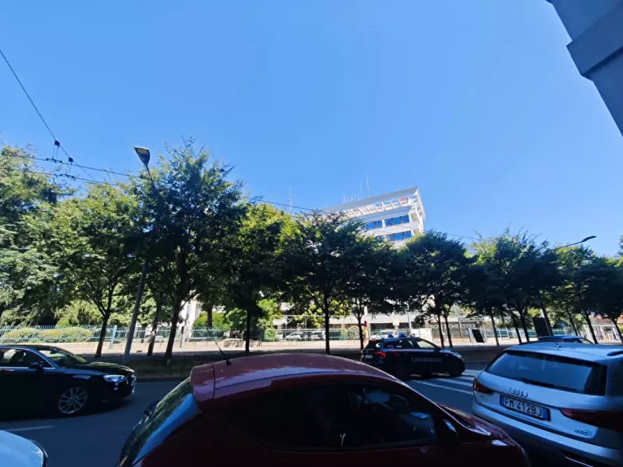 Immagine 11 di Negozio in vendita  in Piazza di Porta San Felice a Bologna