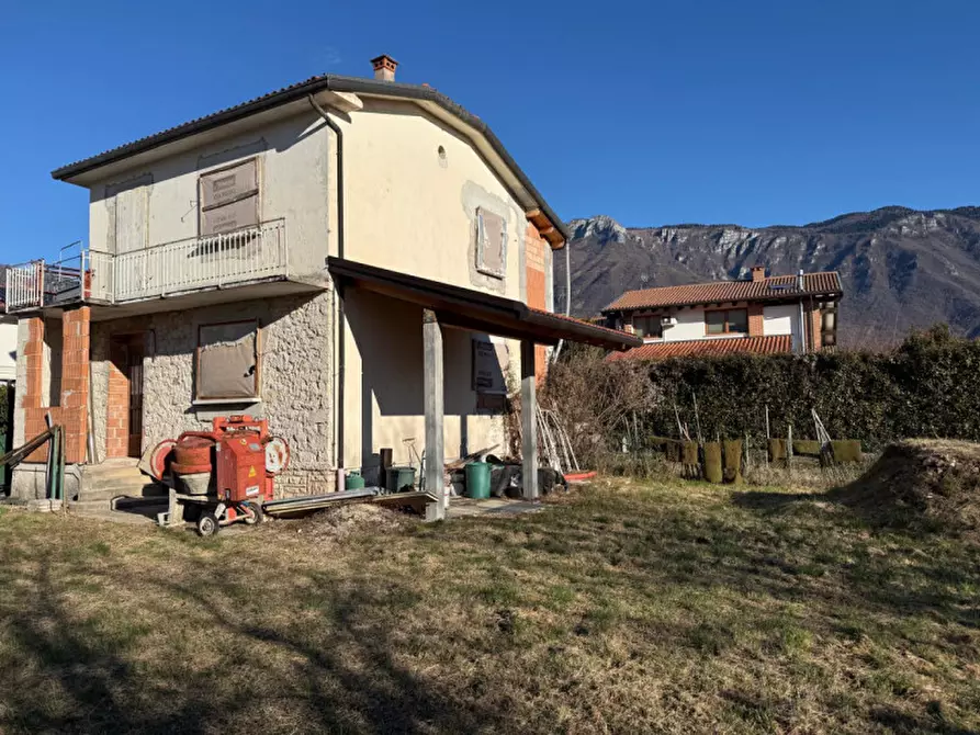 Immagine 1 di Casa indipendente in vendita  in Via Belvedere a Piovene Rocchette