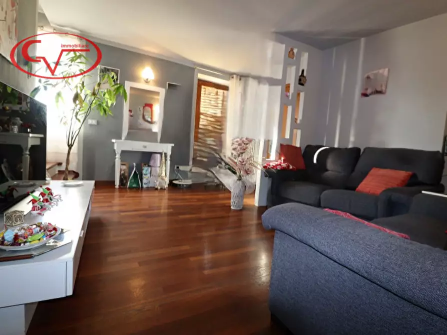 Immagine 12 di Villetta a schiera in vendita  in Moncioni a Montevarchi