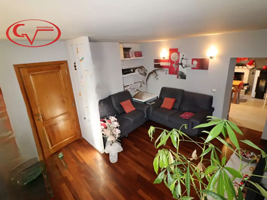 Immagine 14 di Villetta a schiera in vendita  in Moncioni a Montevarchi