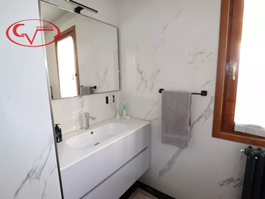 Immagine 16 di Villetta a schiera in vendita  in Moncioni a Montevarchi