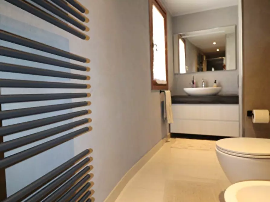 Immagine 27 di Villetta a schiera in vendita  in Moncioni a Montevarchi