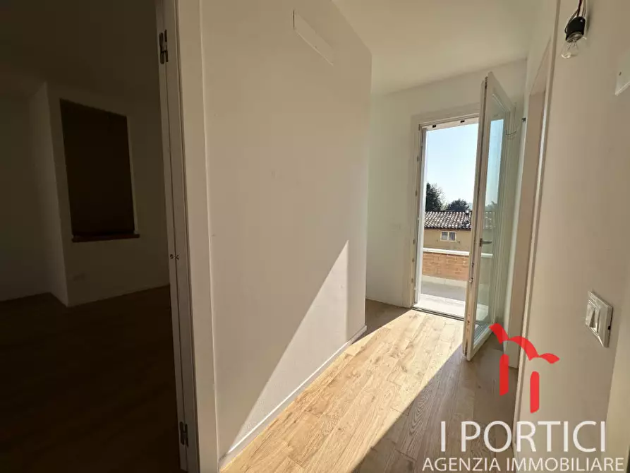 Immagine 30 di Casa indipendente in affitto  in strada al bivio a Venezia