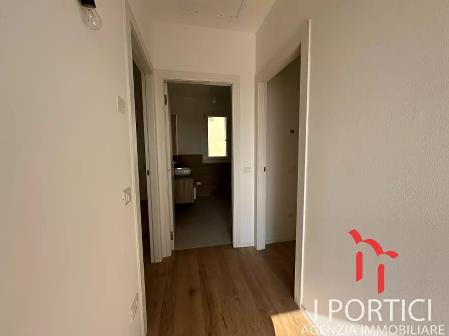 Immagine 33 di Casa indipendente in affitto  in strada al bivio a Venezia