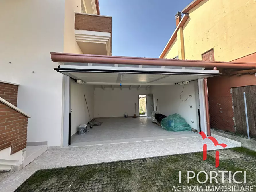 Immagine 34 di Casa indipendente in affitto  in strada al bivio a Venezia