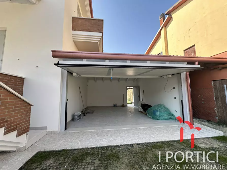 Immagine 35 di Casa indipendente in affitto  in strada al bivio a Venezia