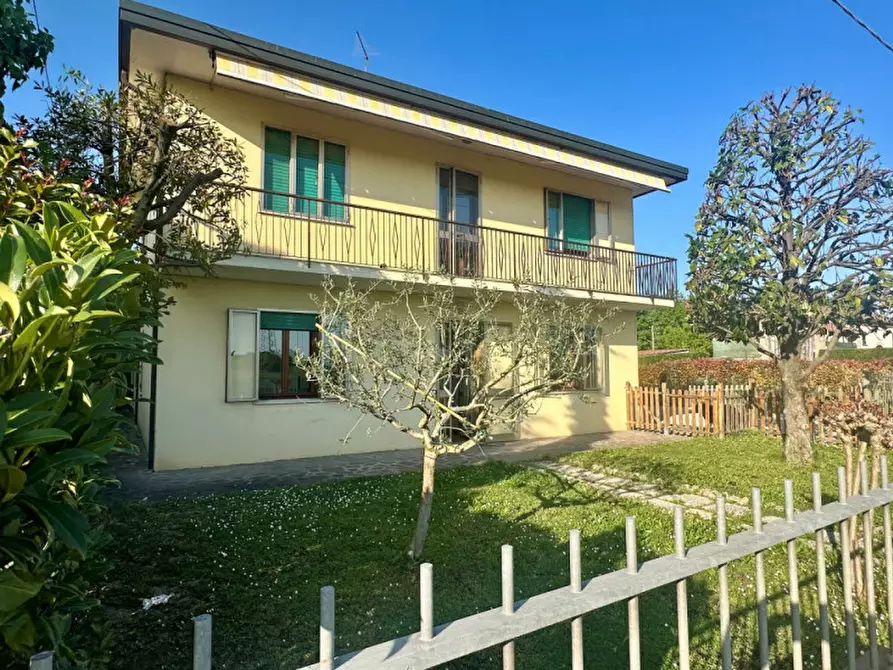 Immagine 1 di Appartamento in vendita  in Via sottomarina a Abano Terme