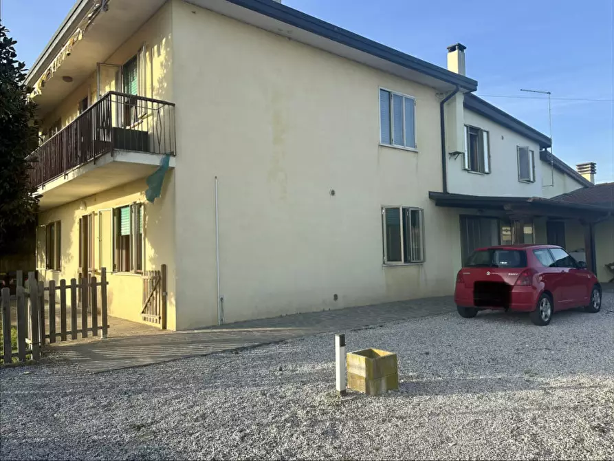 Immagine 22 di Casa bifamiliare in vendita  in Via sottomarina a Abano Terme