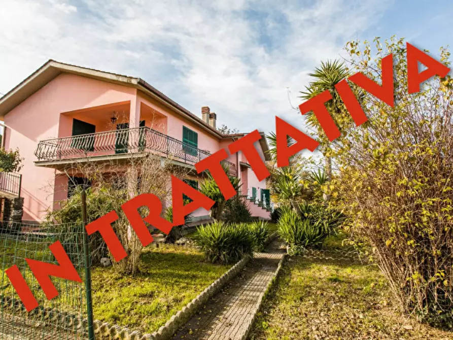Immagine 1 di Villa in vendita  in via di capodimonte a Fiano Romano