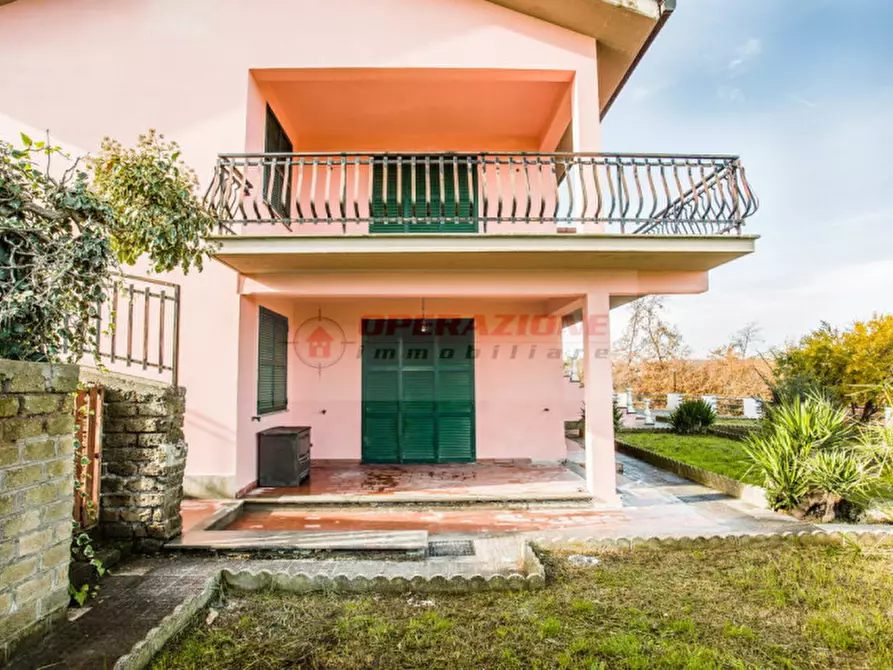 Immagine 3 di Villa in vendita  in via di capodimonte a Fiano Romano